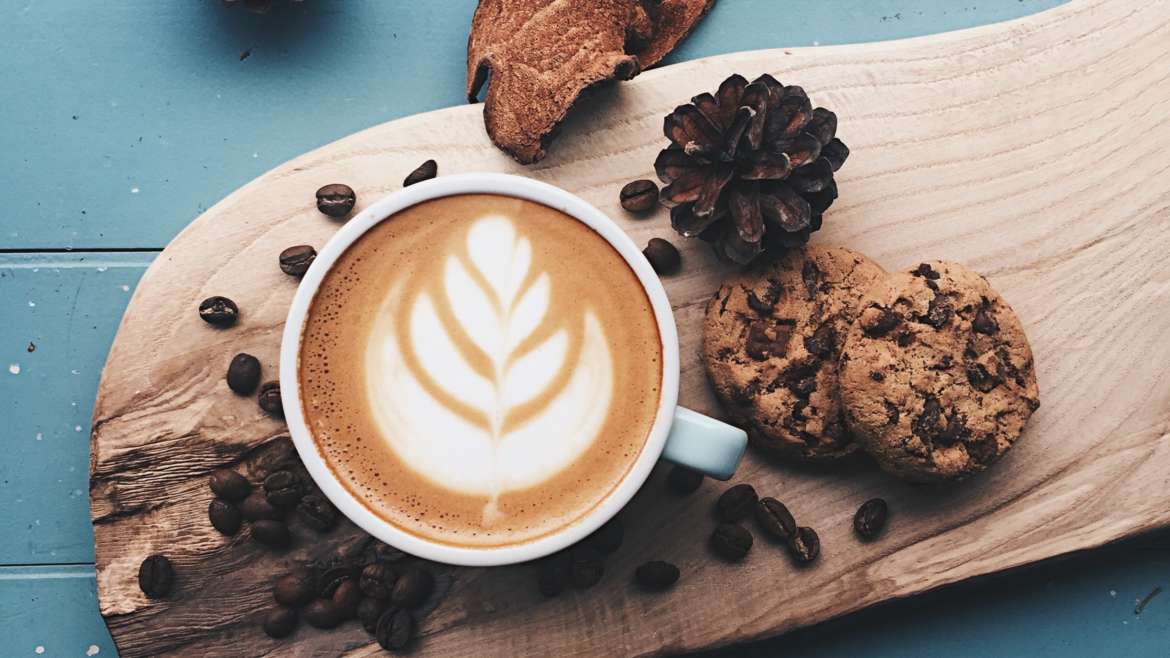 3 Ingredient Guilt-free Chocolate Latte…YUMMY!